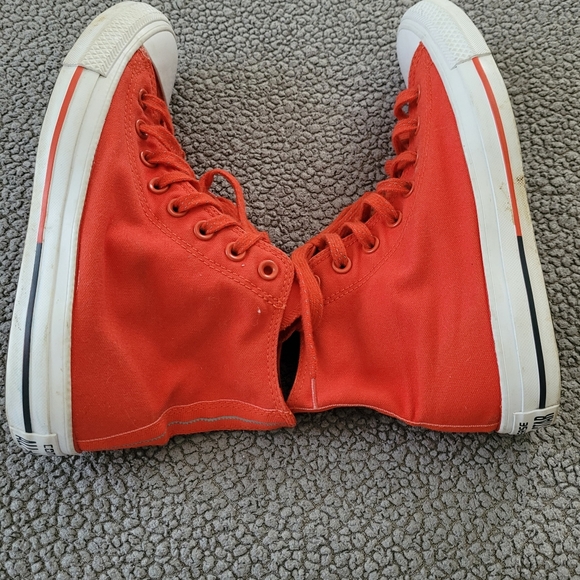 Converse Chuck Taylor All-Star Shield Hi-Tops - Picture 6 of 12